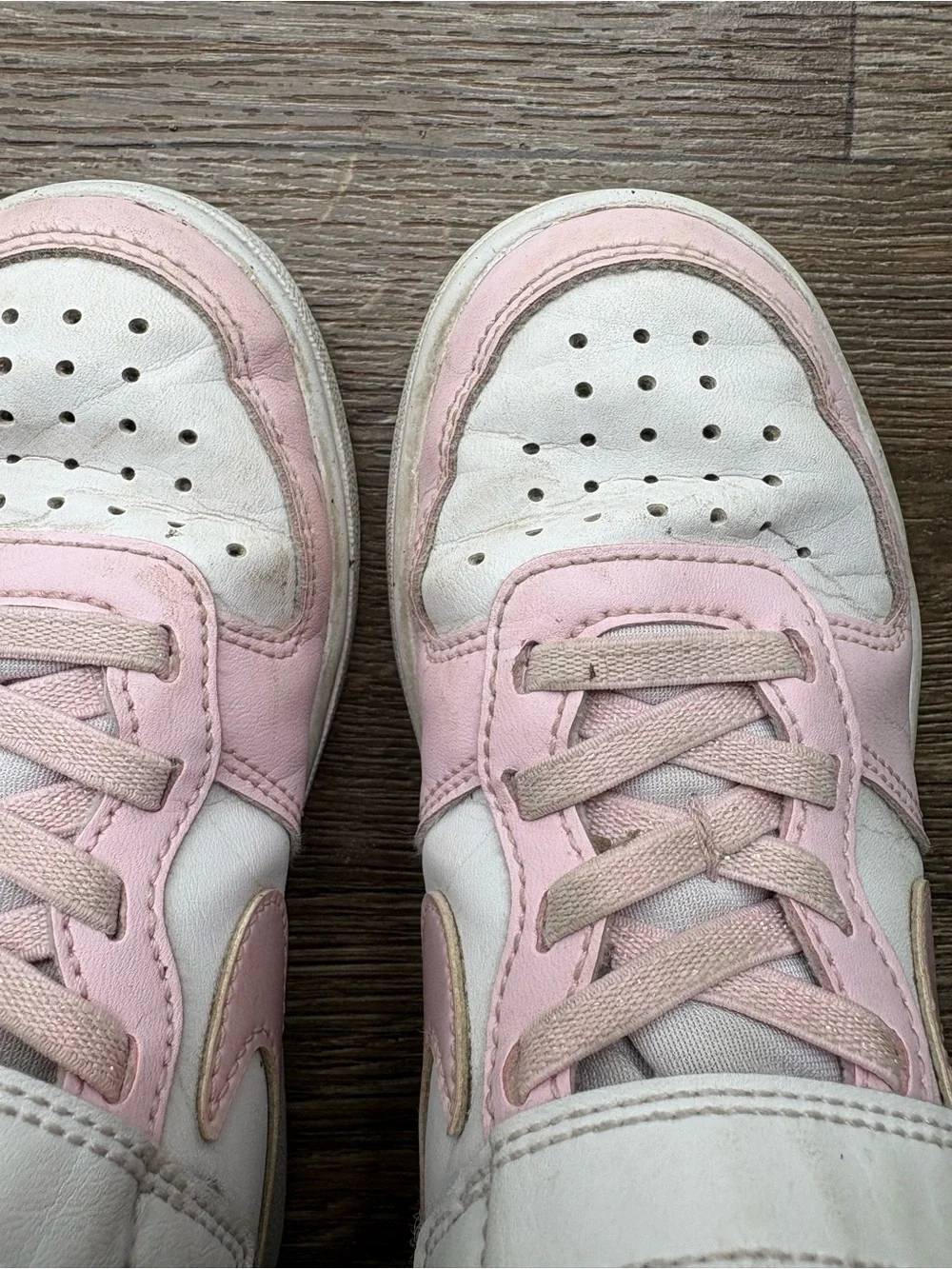 Nike Kids White and Light Pink Velcro Strap Sneakers